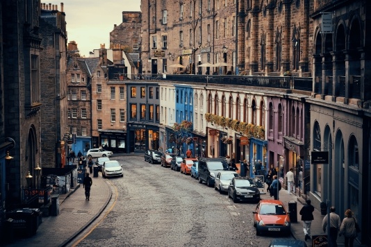 Why consumers love fintechs: CX insights and takeaways from UserTesting’s Edinburgh breakfast